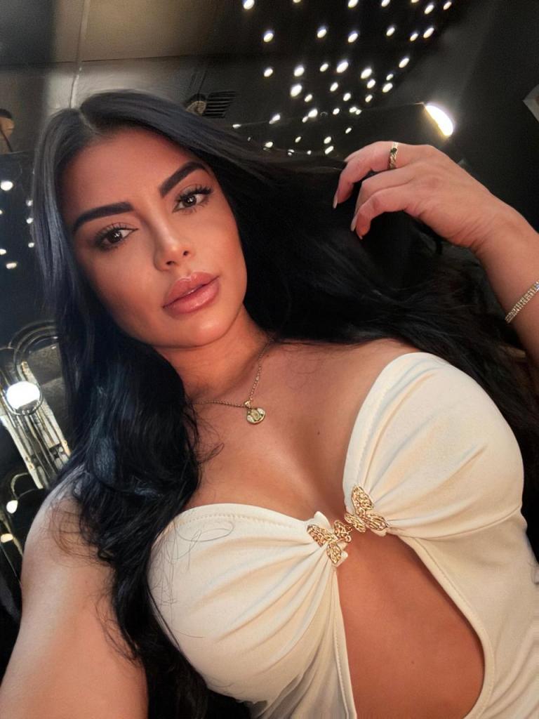 Chica busca chico en Mallorca: 