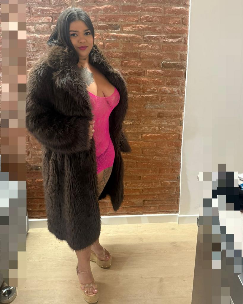 Chica busca chico en Almería: 