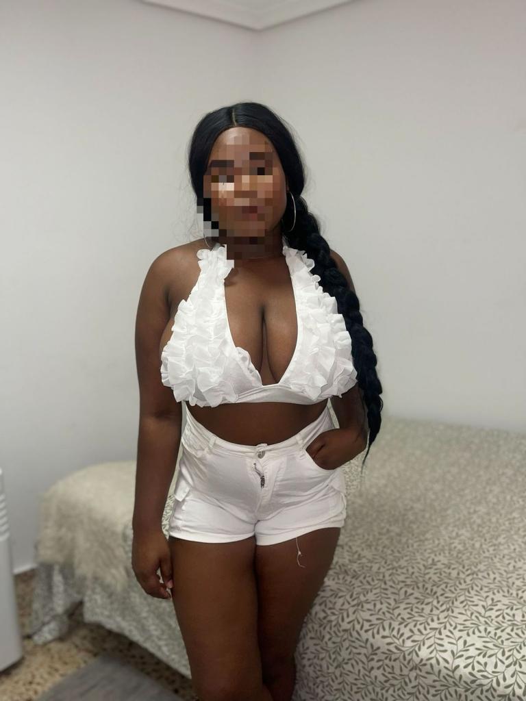 614093487: Chica busca chico en Alicante