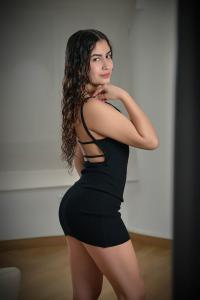 613458055: Chica busca chico en Alicante