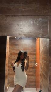 663124314: Chica busca chico en Sevilla