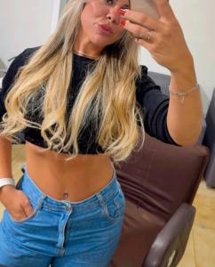 613285333: Chica busca chico en Barcelona