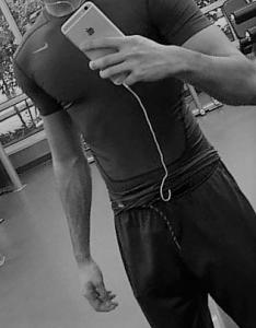 Chico busca chica en Sevilla: 