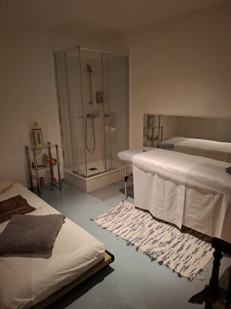 938538278: Chica busca chico en Barcelona