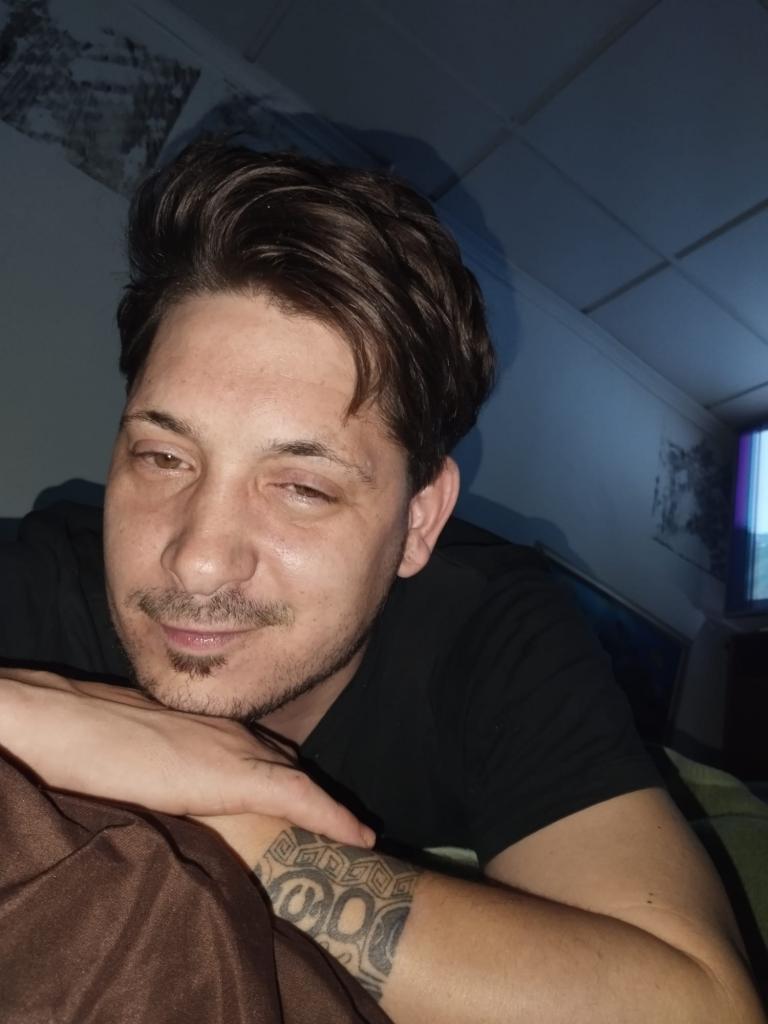 Chica busca chico en Alicante: 