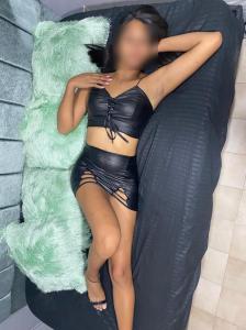 634192788: Chica busca chico en Gerona