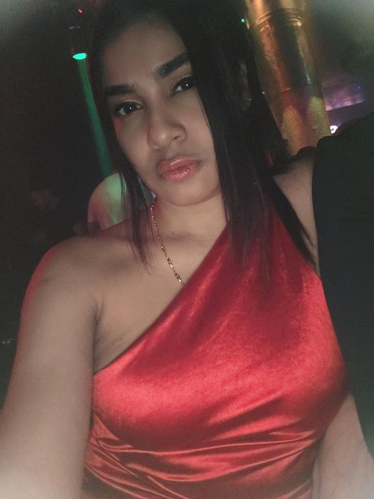 643813212: Chica busca chico en Madrid