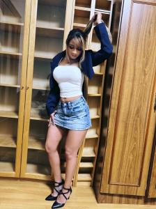 613962430: Chica busca chico en Pontevedra