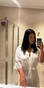 613926708: Chica busca chico en Pontevedra