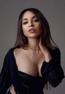 651621908: Chica busca chico en Barcelona