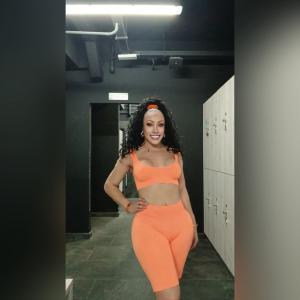 667054614: Transexual en Gerona