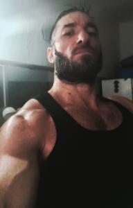 603897404: Chico busca chica en Cantabria