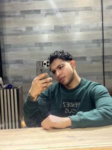 Chico busca chica en Granada: 