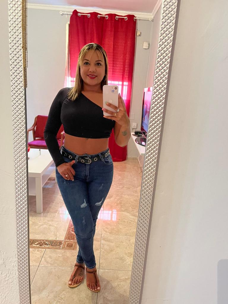 699387190: Chica busca chico en Cádiz