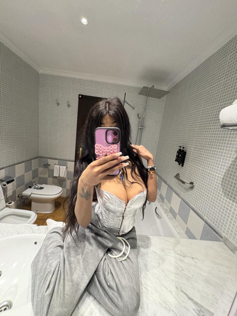 604265024: Chica busca chico en Málaga