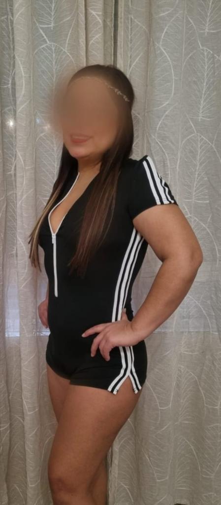 Chica busca chico en Menorca: Chica busca chico