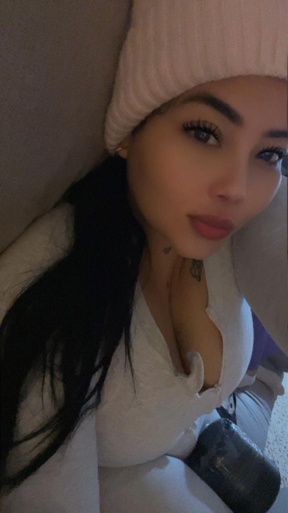 Chica busca chico en Huelva: 