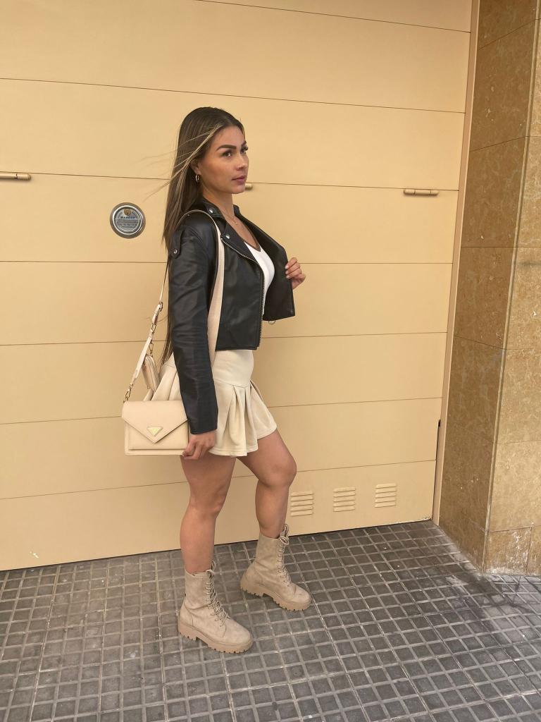 Chica busca chico en Gerona: 