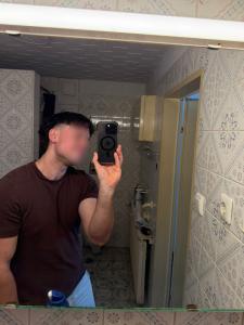 653046514: Chico busca chica en Madrid