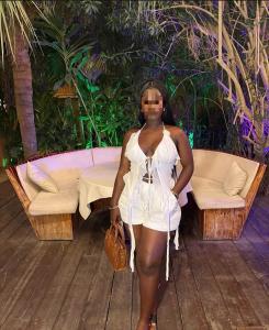 614577145: Chica busca chico en Alicante