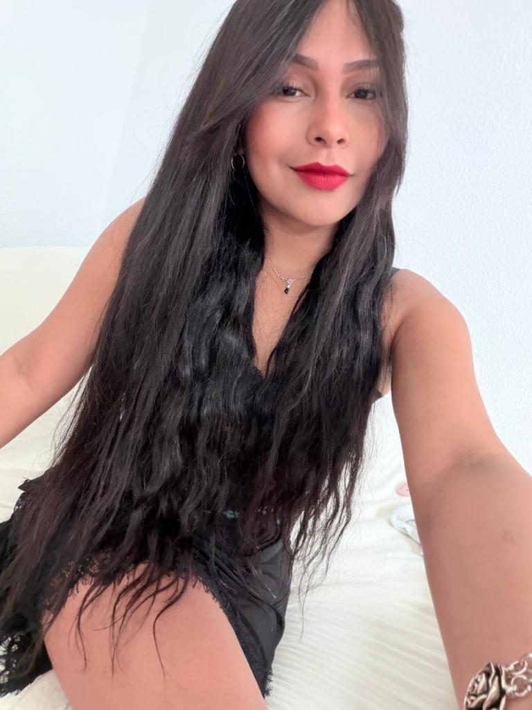 647749218: Chica busca chico en Sevilla
