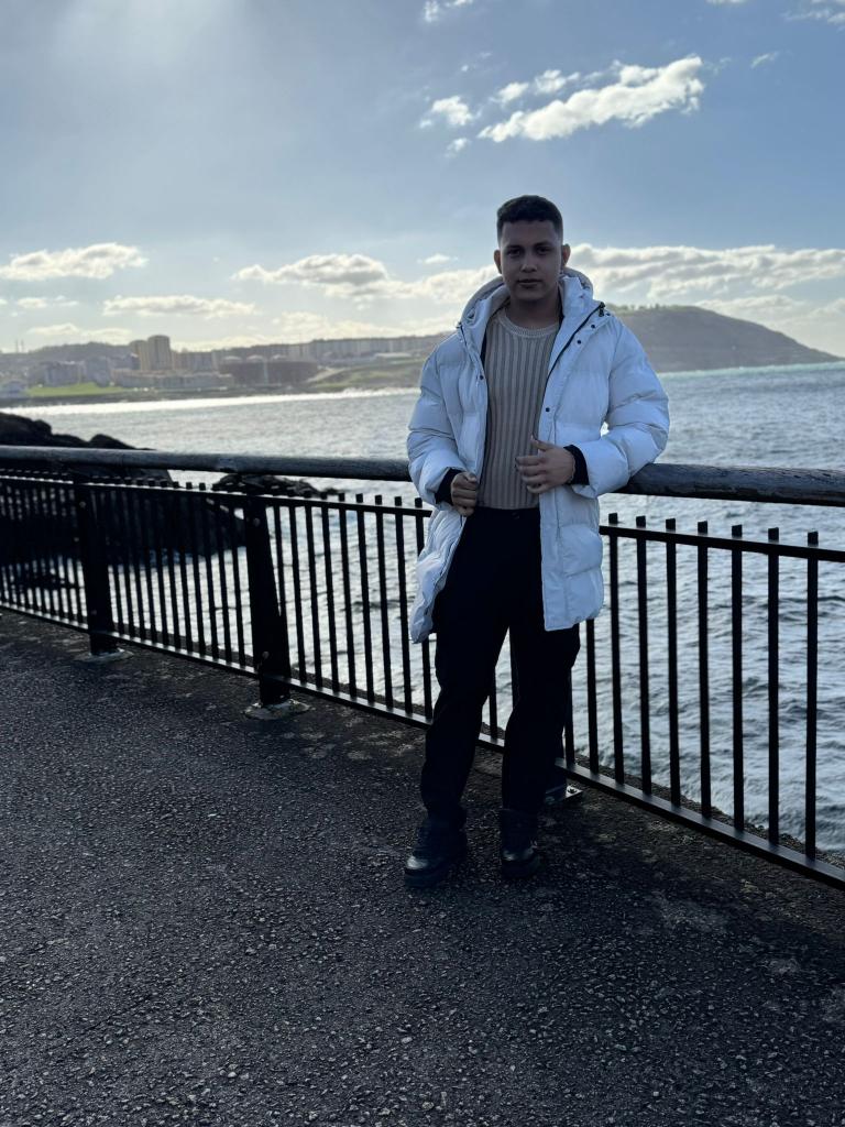 627371929: Chico busca chica en Cantabria