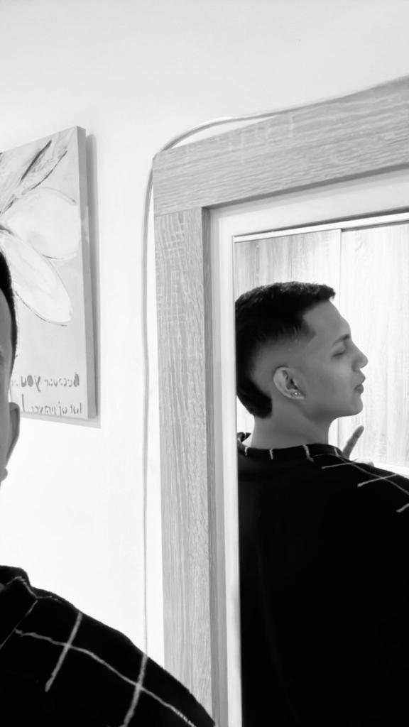 627371929: Chico busca chica en Cantabria