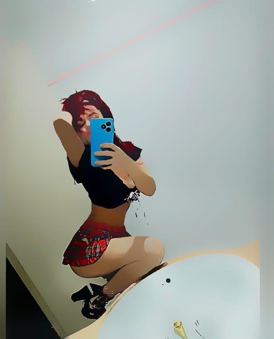 643083787: Chica busca chico en Gerona