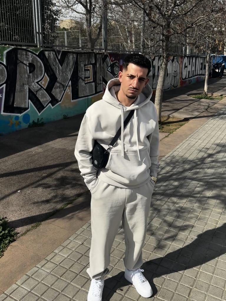 Chico busca chica en Barcelona: 