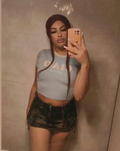 645082026: Chica busca chico en Barcelona