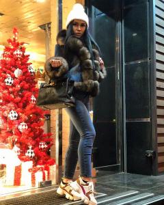 644730088: Chica busca chico en Madrid