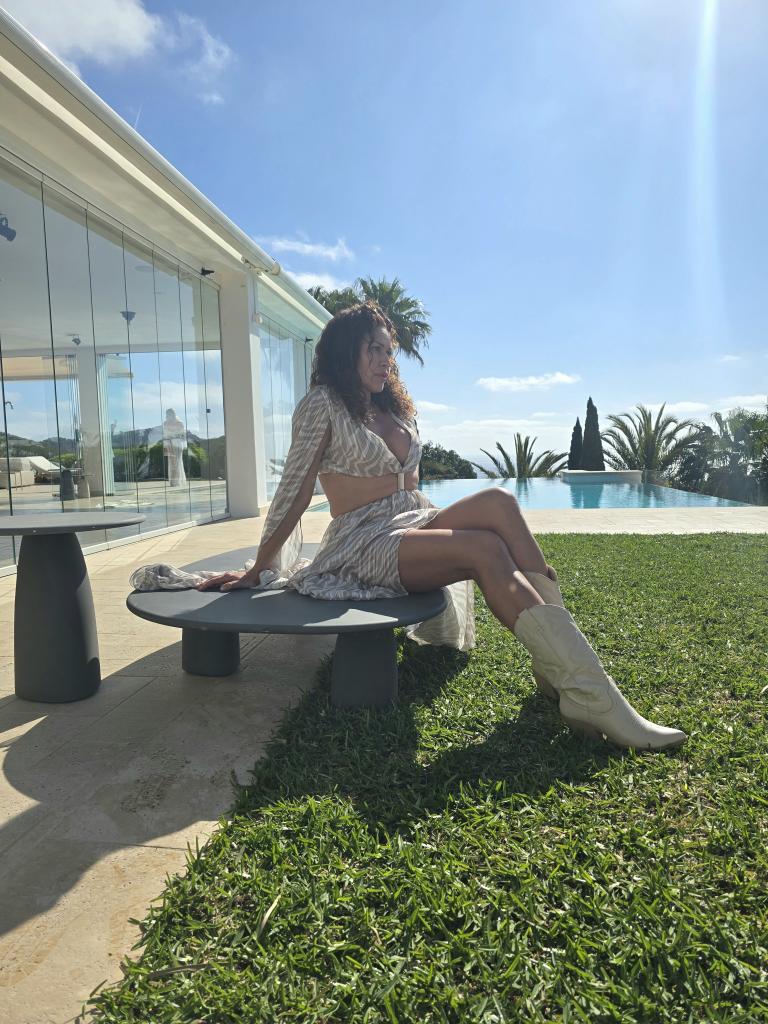 Chica busca chico en Ibiza: 