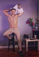 614907267: Chico busca chica en Madrid