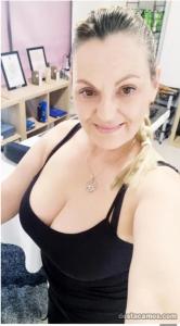 665156402: Chica busca chico en Málaga