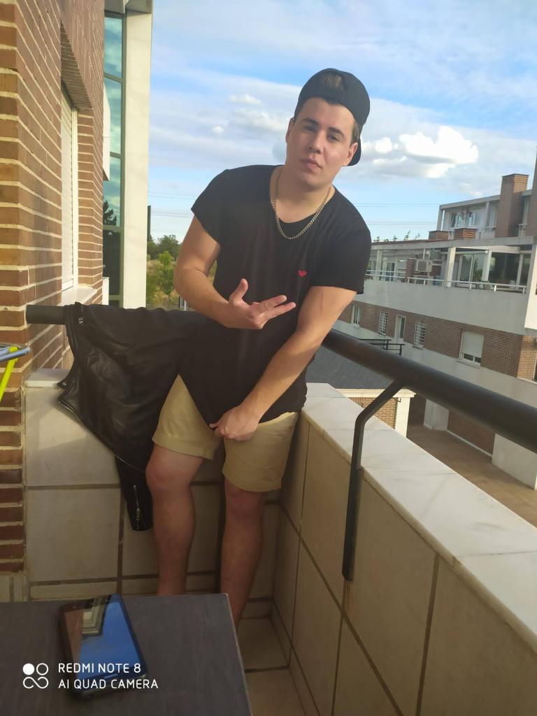 Chico busca chica en León: 