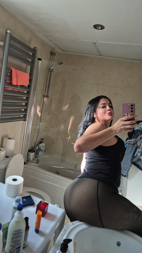 604372055: Chica busca chico en Alicante