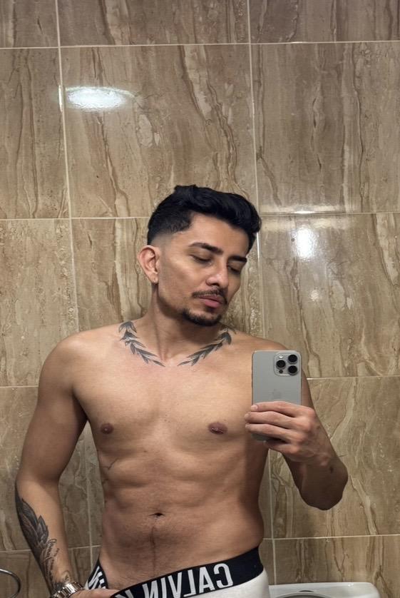 Chico busca chica en Granada: 