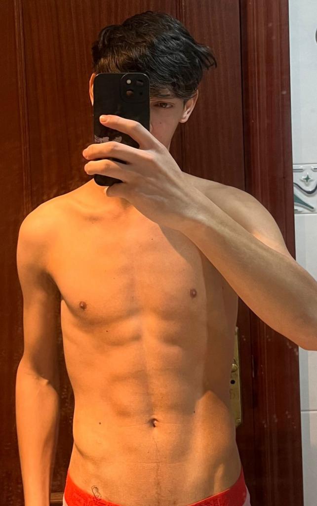 Chico busca chica en Granada: 