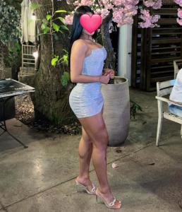 647322817: Chica busca chico en Lérida