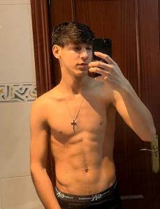 674344545: Chico busca chica en Granada