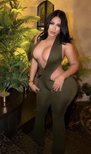 613855165: Chica busca chico en Huelva