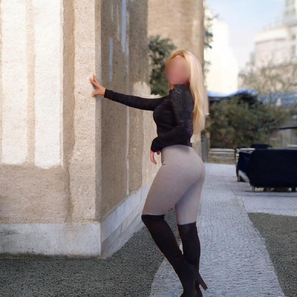 692565260: Chica busca chico en Murcia