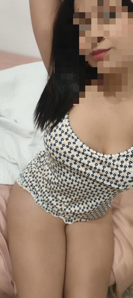 613738536: Chica busca chico en La Coruña