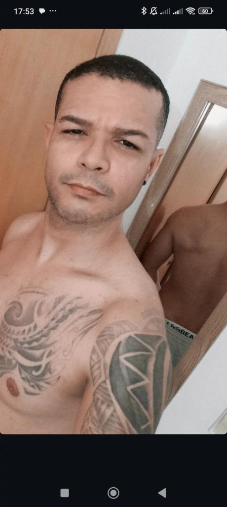 623480788: Chico busca chica en Granada