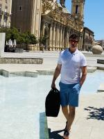 635543317: Chico busca chica en Zaragoza