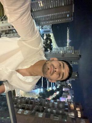 Chico busca chica en Lérida: 