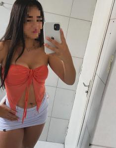 672575751: Chica busca chico en Barcelona