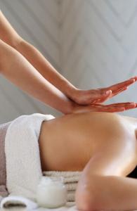 614870422: Chica busca chico en Valencia