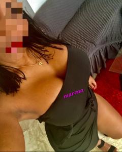 654946410: Chica busca chico en Barcelona