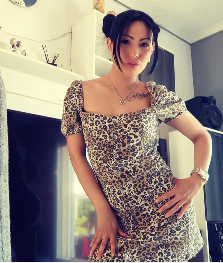 613891250: Chica busca chico en Barcelona